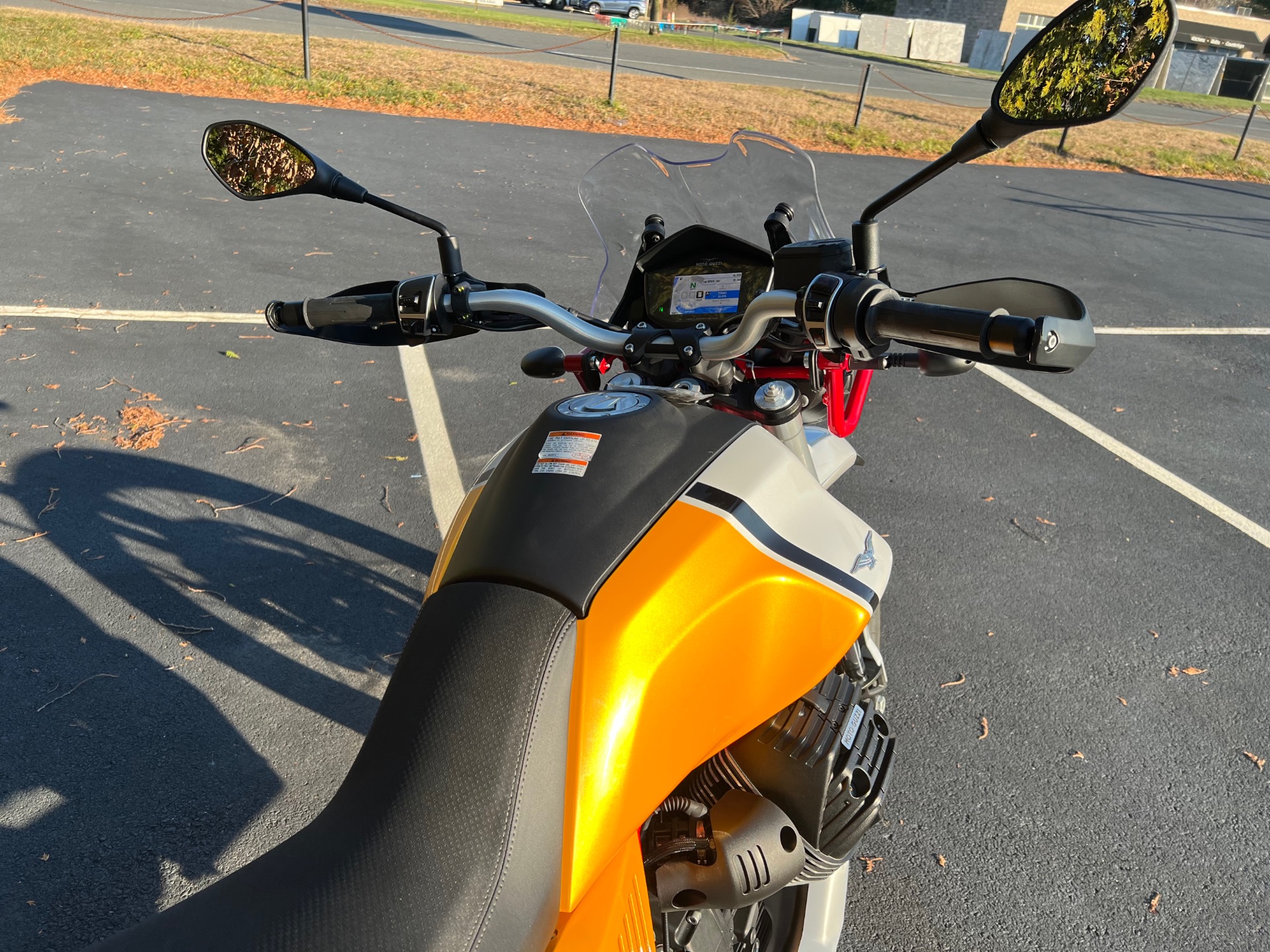 2022 Moto Guzzi V85 TT Adventure E5 in Westfield, Massachusetts - Photo 2