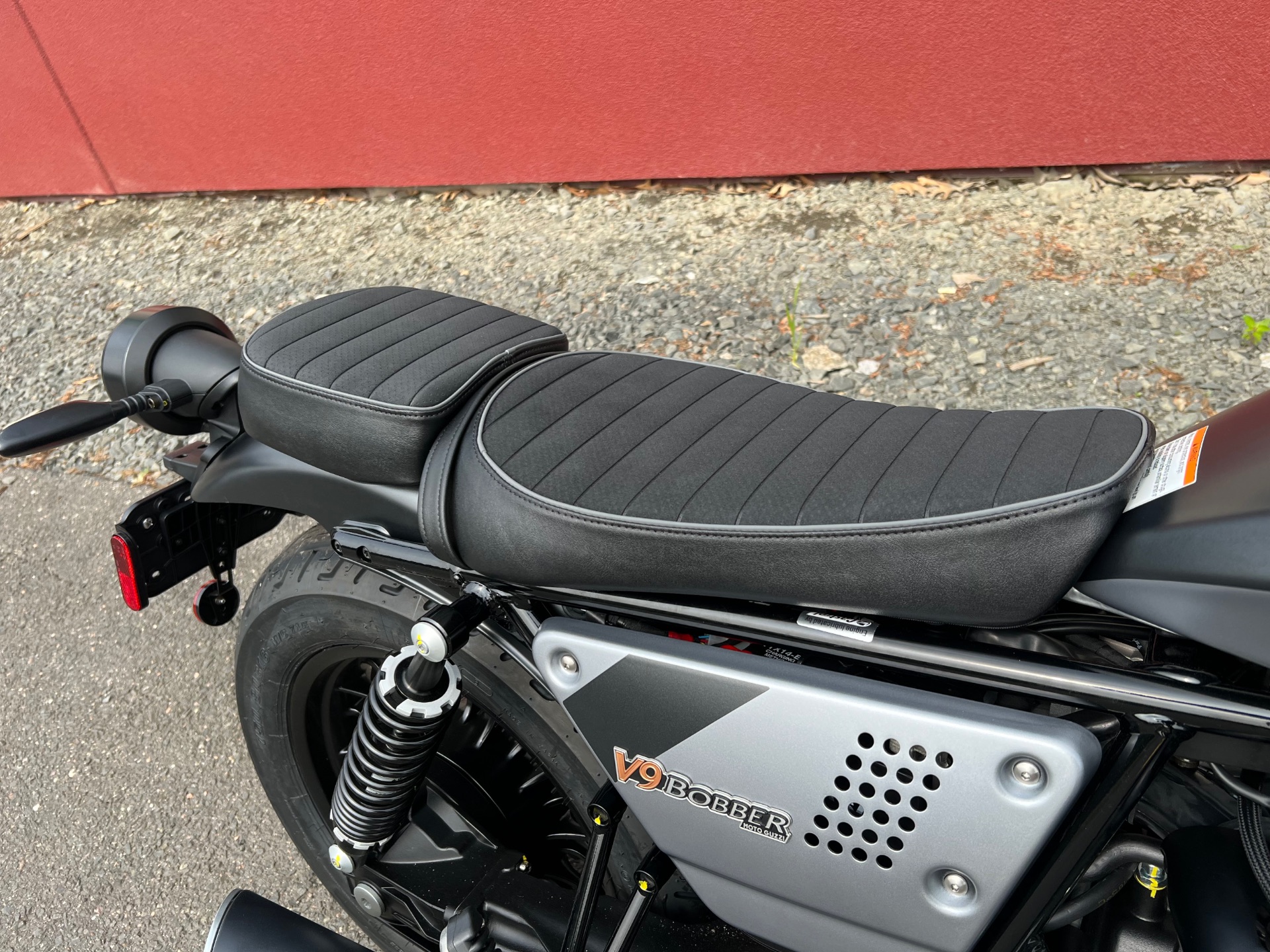 2023 Moto Guzzi V9 Bobber Special Edition in Westfield, Massachusetts - Photo 7