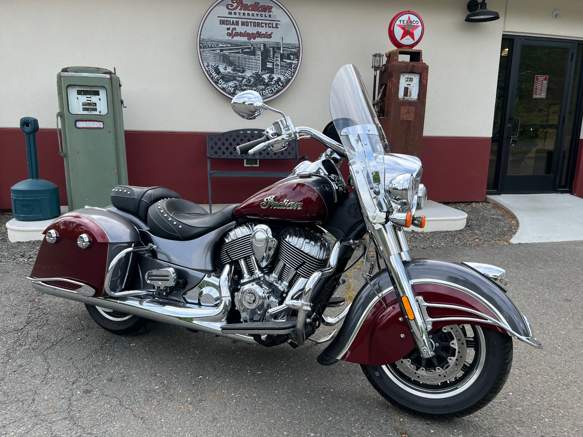 2017 Indian Motorcycle Springfield® in Westfield, Massachusetts - Photo 1