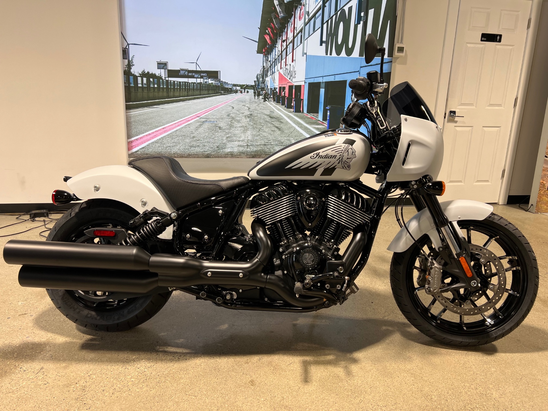 2024 Indian Motorcycle Sport Chief in Westfield, Massachusetts - Photo 19