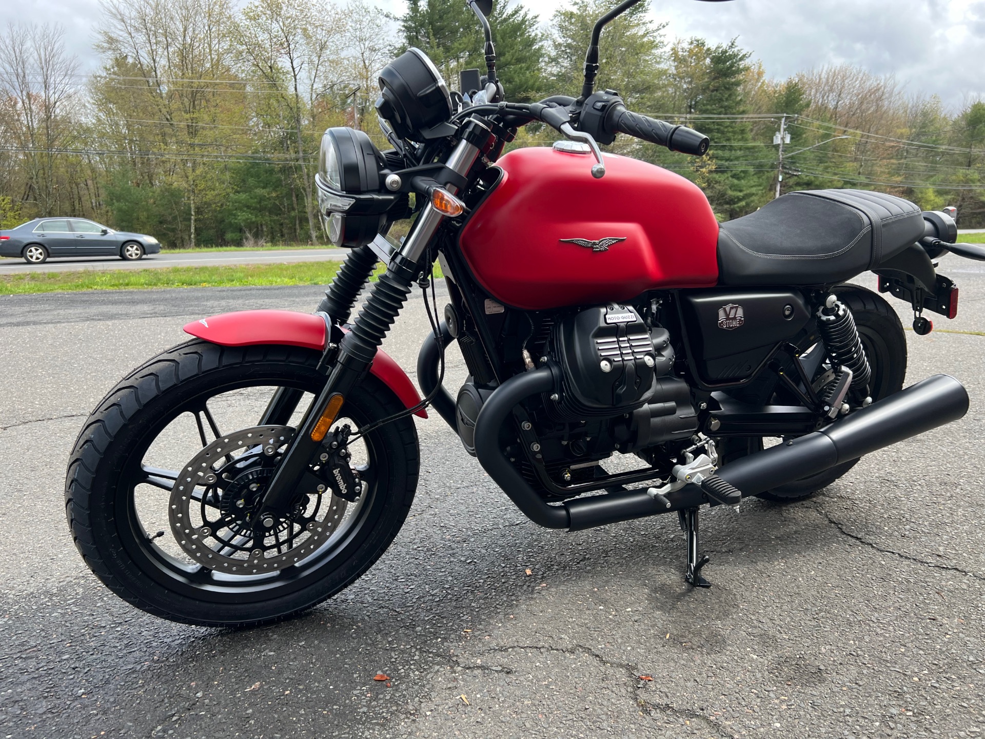 2023 Moto Guzzi V7 Stone in Westfield, Massachusetts - Photo 11
