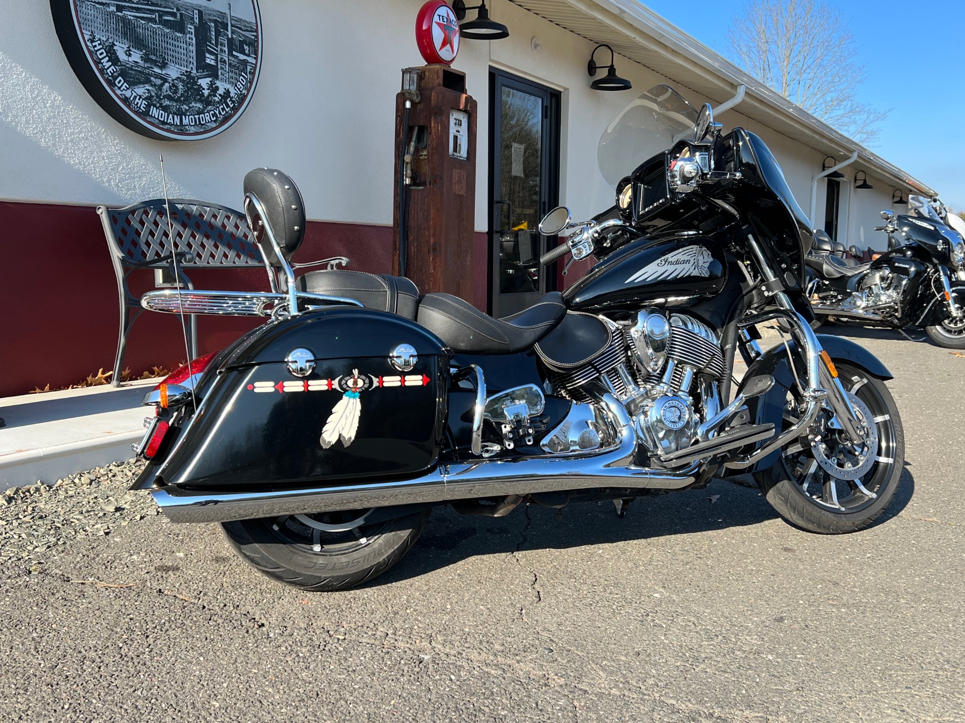 2017 Indian Motorcycle Chieftain® Limited in Westfield, Massachusetts - Photo 1