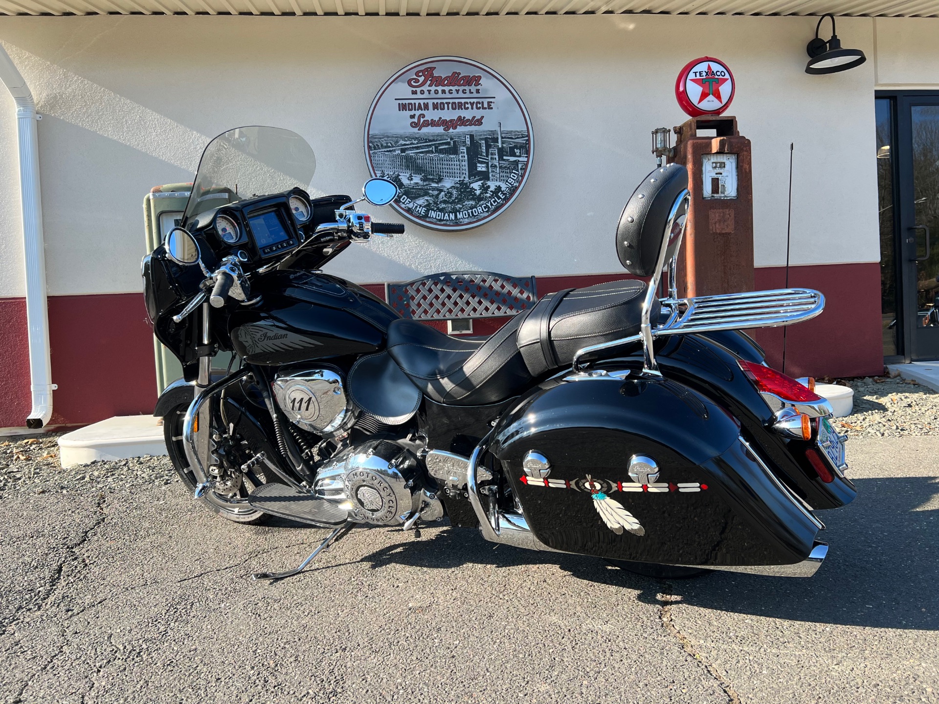 2017 Indian Motorcycle Chieftain® Limited in Westfield, Massachusetts - Photo 13