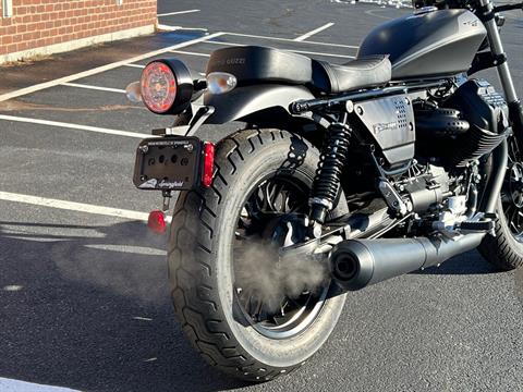 2022 Moto Guzzi V9 Bobber in Westfield, Massachusetts - Photo 2