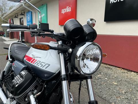 2023 Moto Guzzi V7 Special in Westfield, Massachusetts - Photo 3