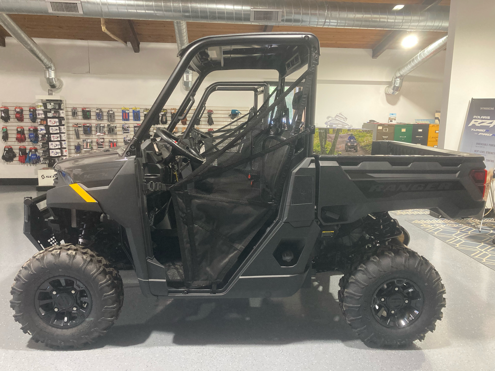 2025 Polaris Ranger 1000 Premium in Olean, New York - Photo 3