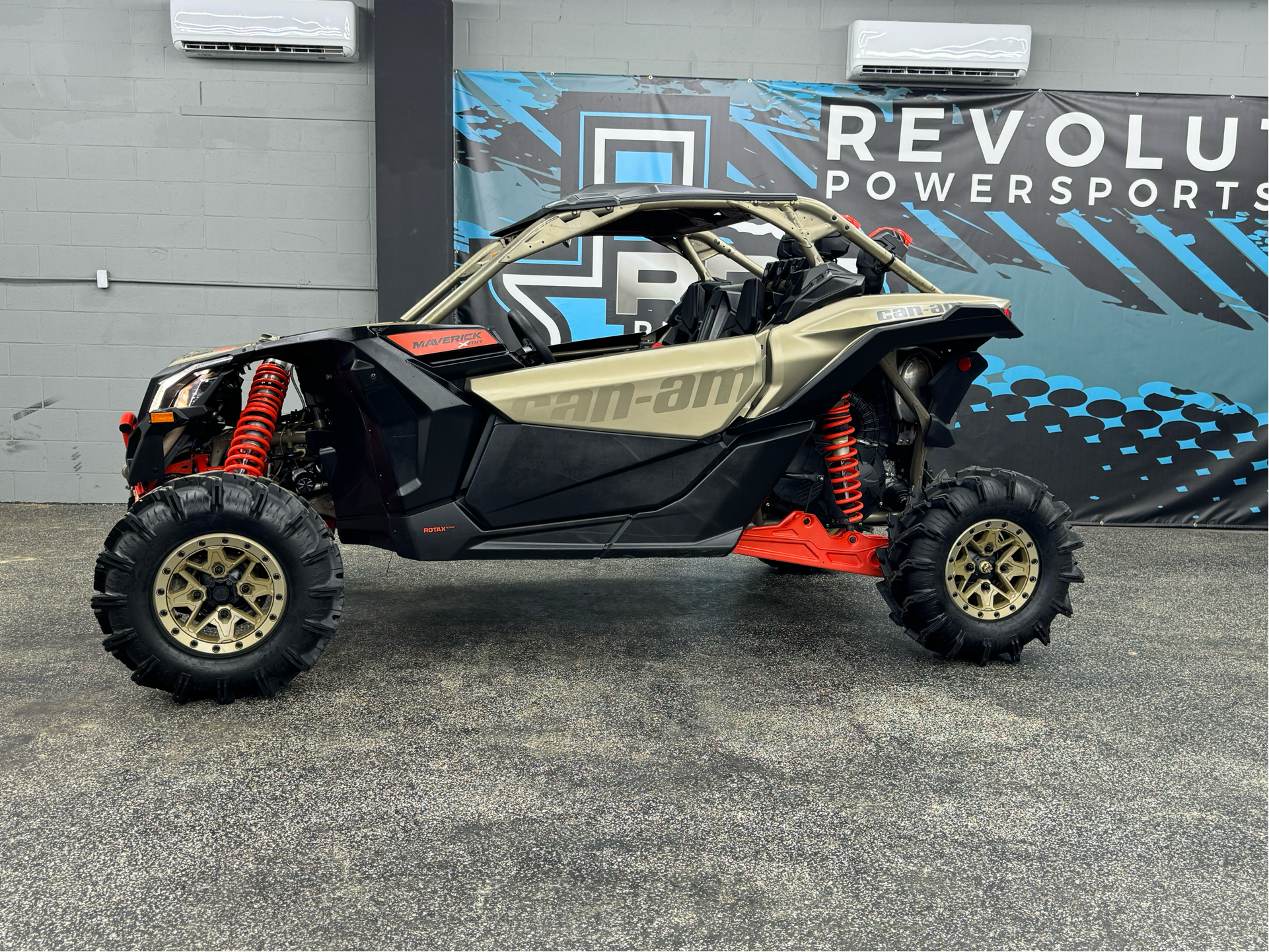 2022 Can-Am Maverick X3 X MR Turbo RR in Conroe, Texas - Photo 2