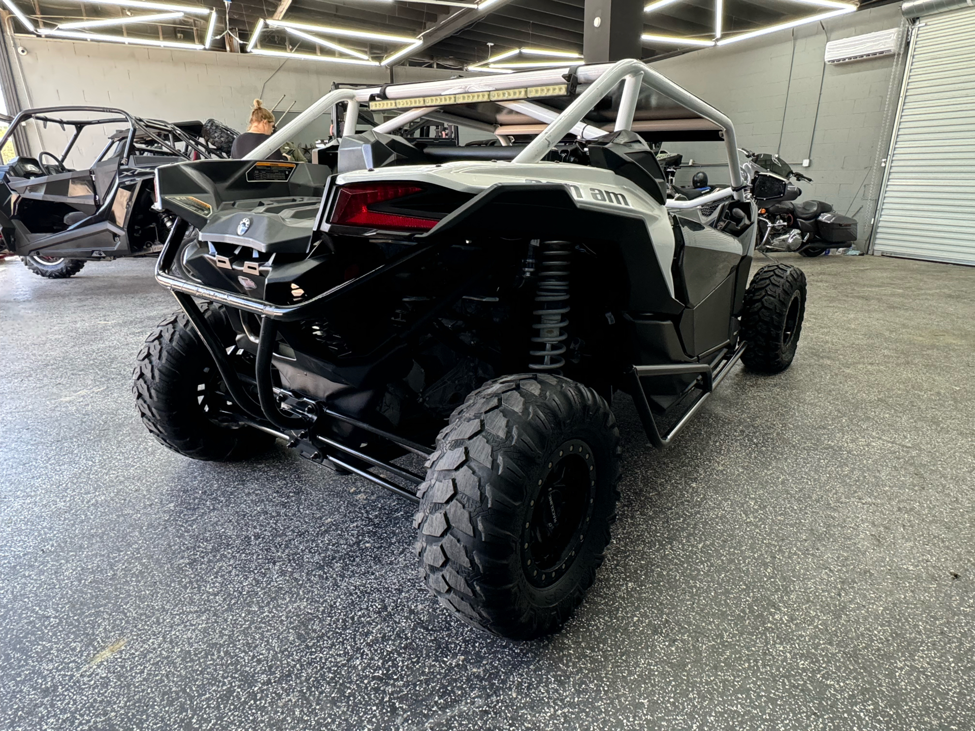 2019 Can-Am Maverick X3 Turbo R in Conroe, Texas - Photo 5