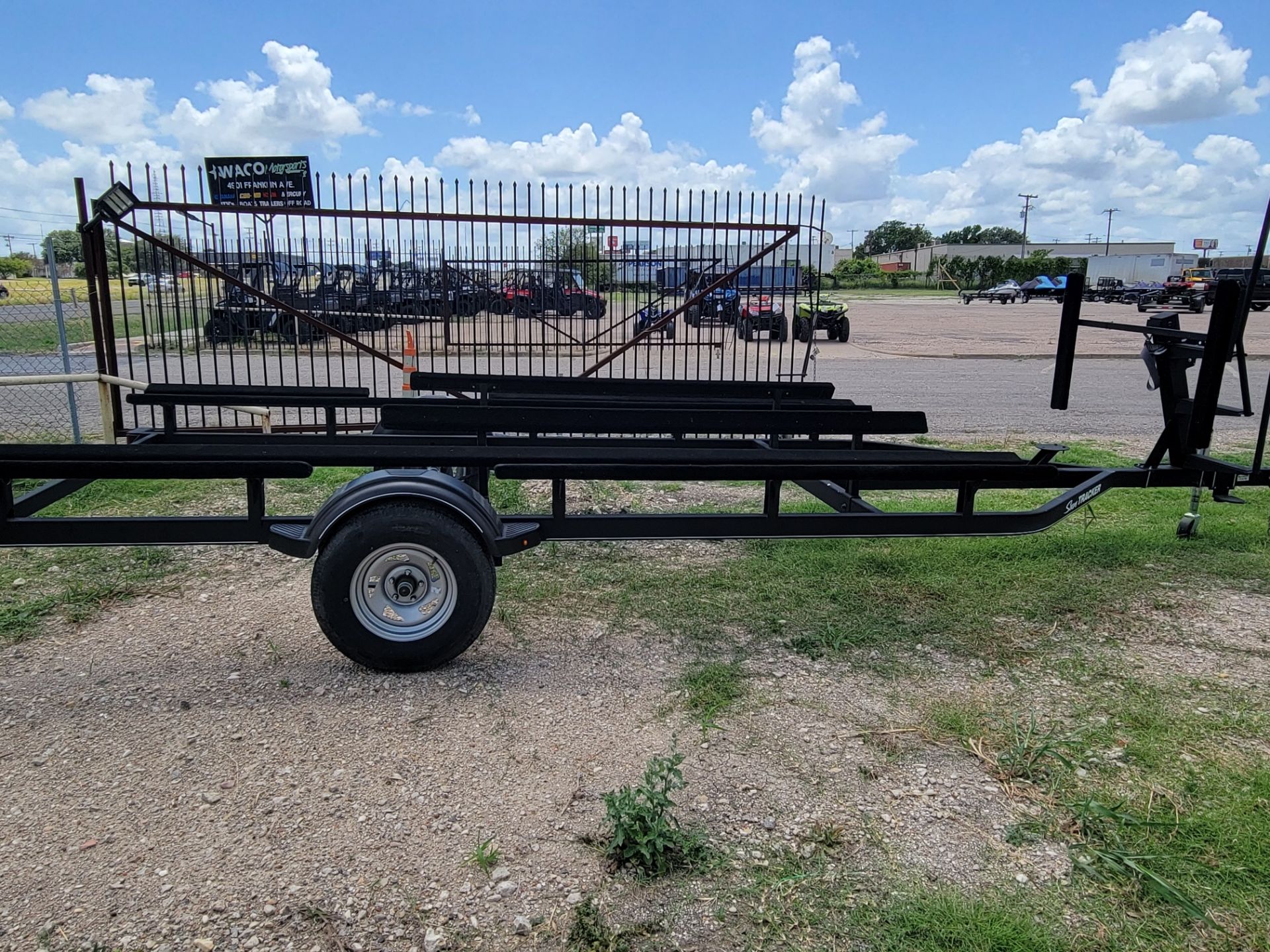 2018 Tracker 18ft pontoon trailer in Waco, Texas - Photo 1