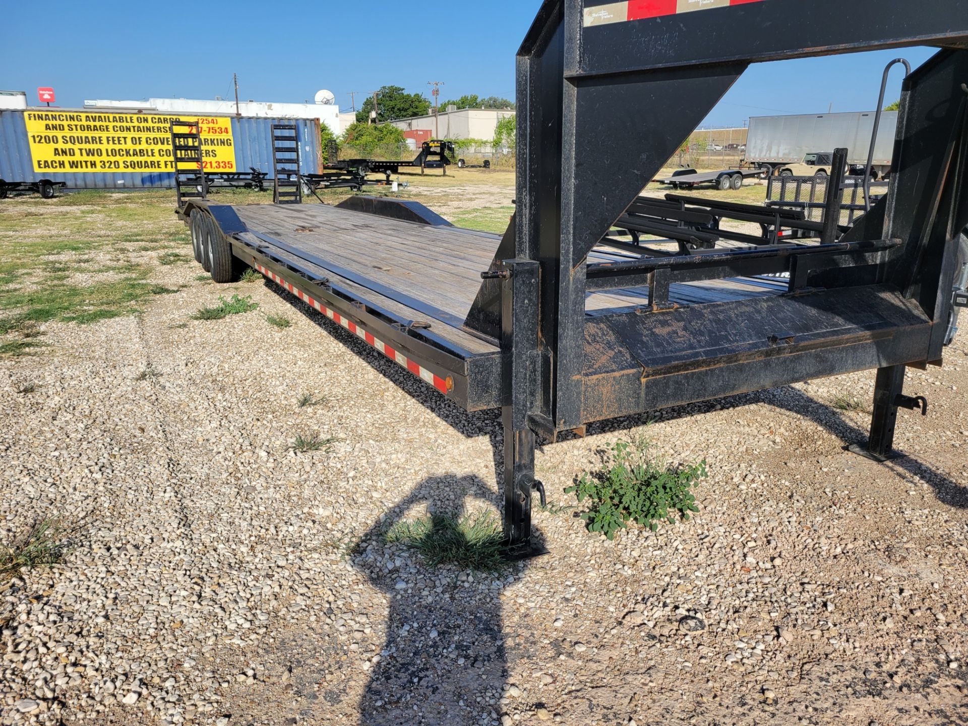 2019 SALVATION 40ft flatbed triple axle in Waco, Texas - Photo 2
