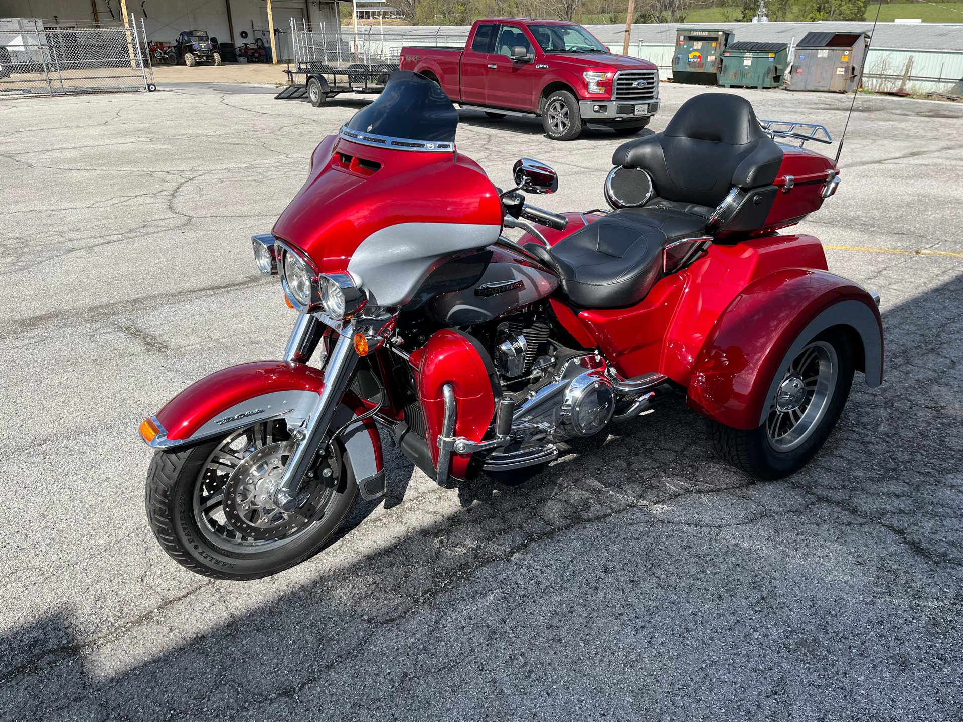 2019 Harley-Davidson Tri Glide® Ultra in Greeneville, Tennessee - Photo 2