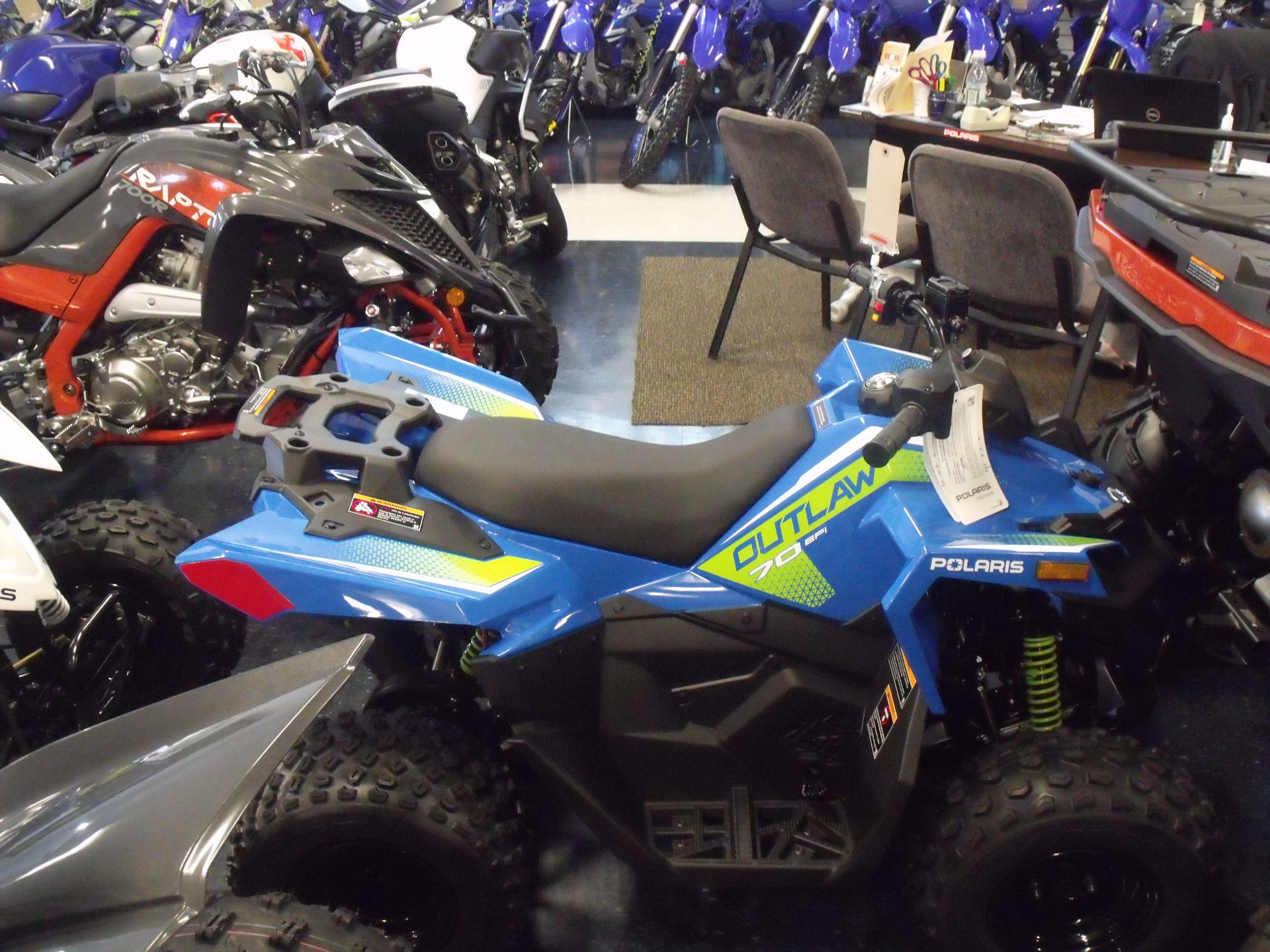 2025 Polaris Outlaw 70 EFI in Carroll, Ohio - Photo 2