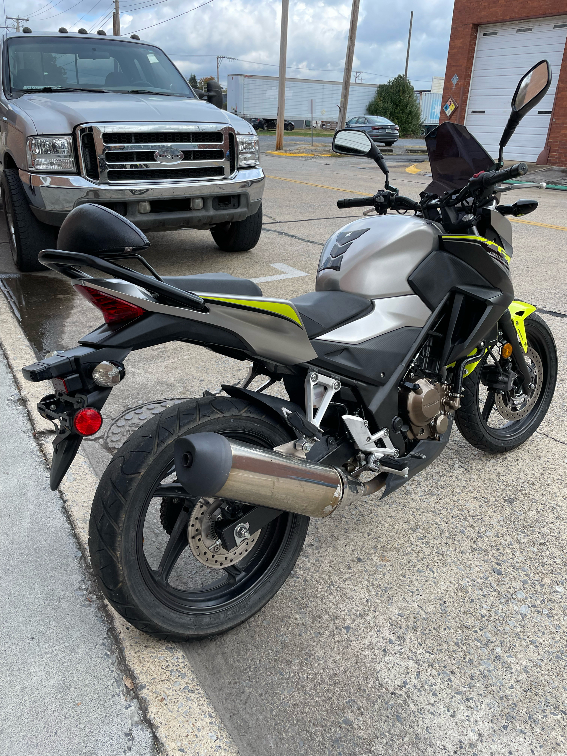 2017 Honda CB300F ABS in Kingsport, Tennessee - Photo 2