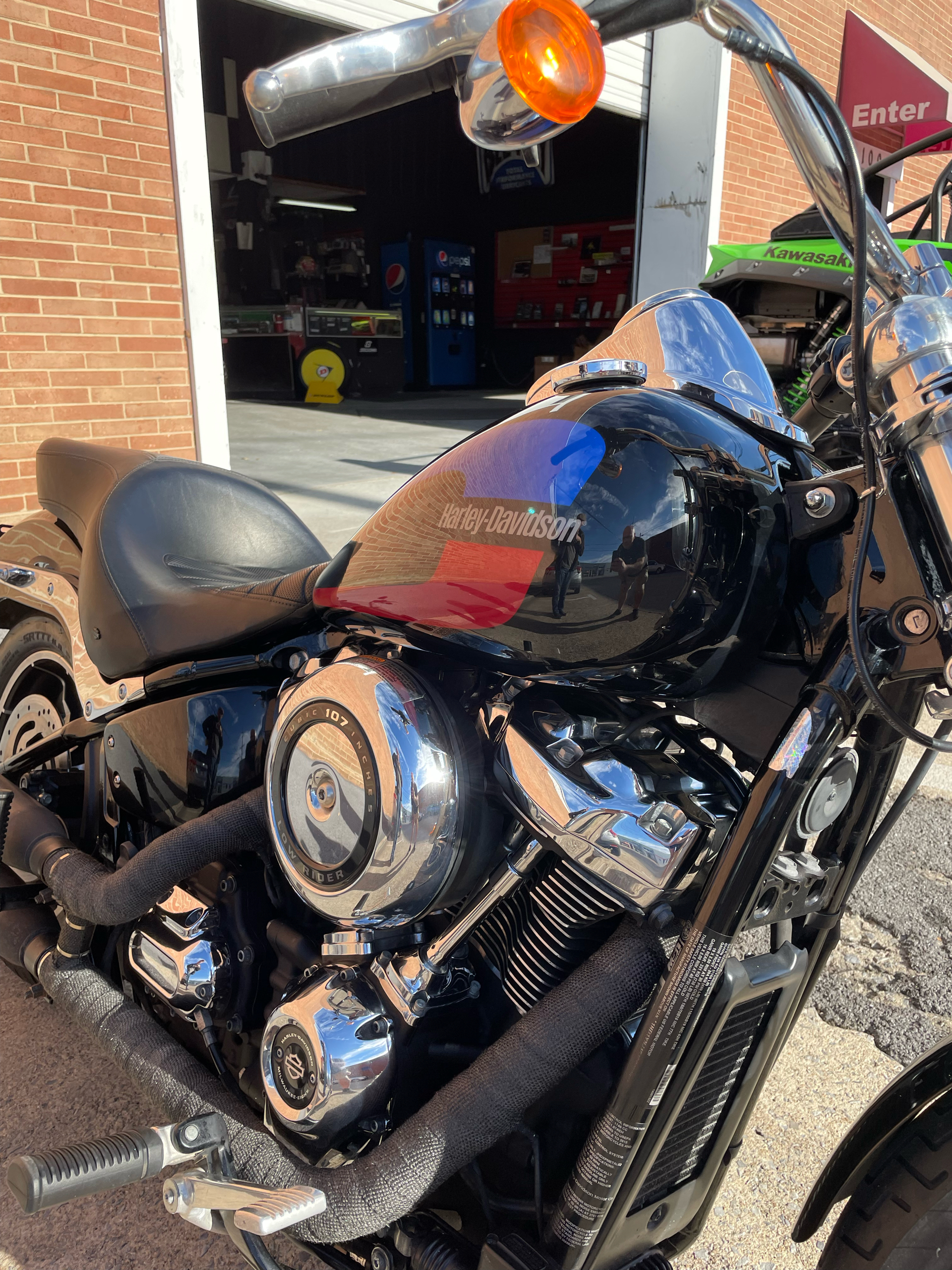 2018 Harley-Davidson Low Rider® 107 in Kingsport, Tennessee - Photo 2