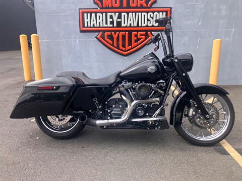 2021 Harley-Davidson ROADKING SPECIAL in West Long Branch, New Jersey - Photo 1