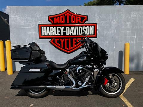 2009 Harley-Davidson STREET GLIDE in West Long Branch, New Jersey - Photo 2