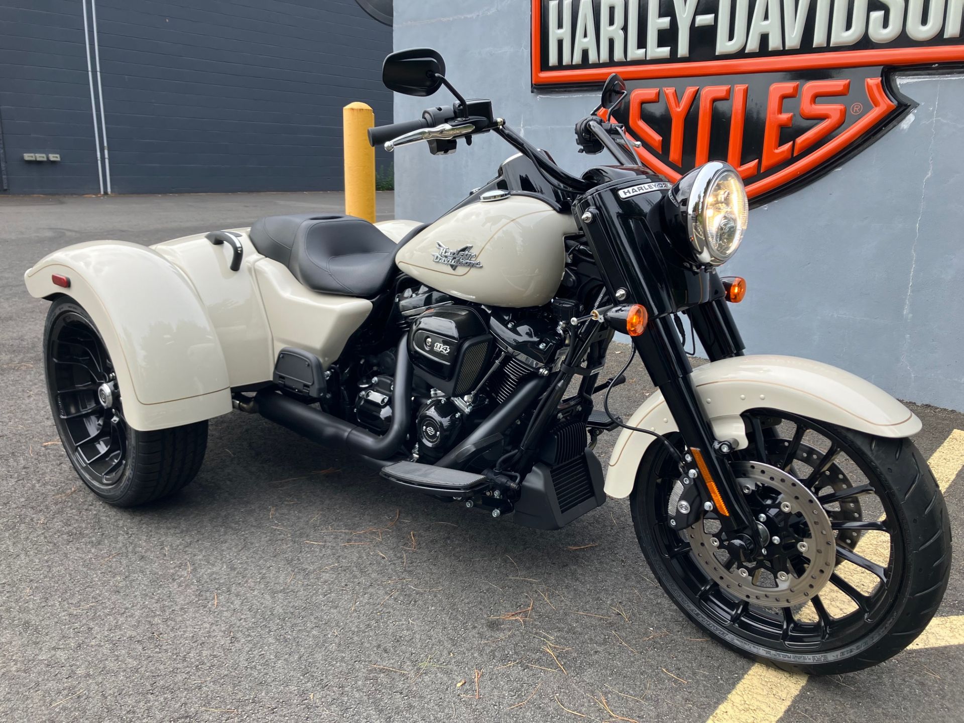 2023 Harley-Davidson FREEWHEELER in West Long Branch, New Jersey - Photo 2