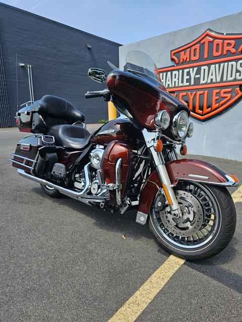 2011 Harley-Davidson Electra Glide® Ultra Limited in West Long Branch, New Jersey - Photo 2