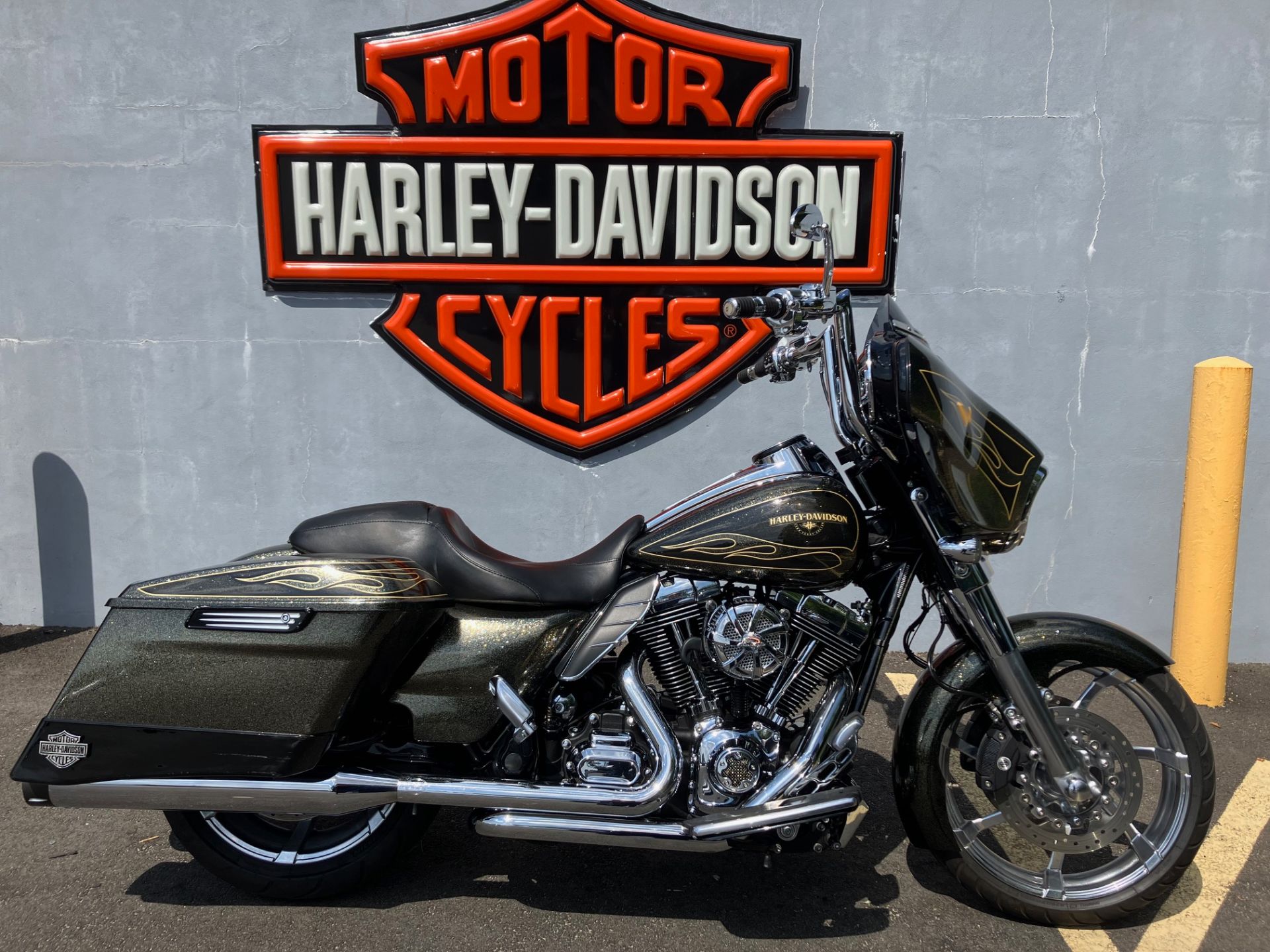 2016 Harley-Davidson STREET GLIDE SPECIAL in West Long Branch, New Jersey - Photo 1