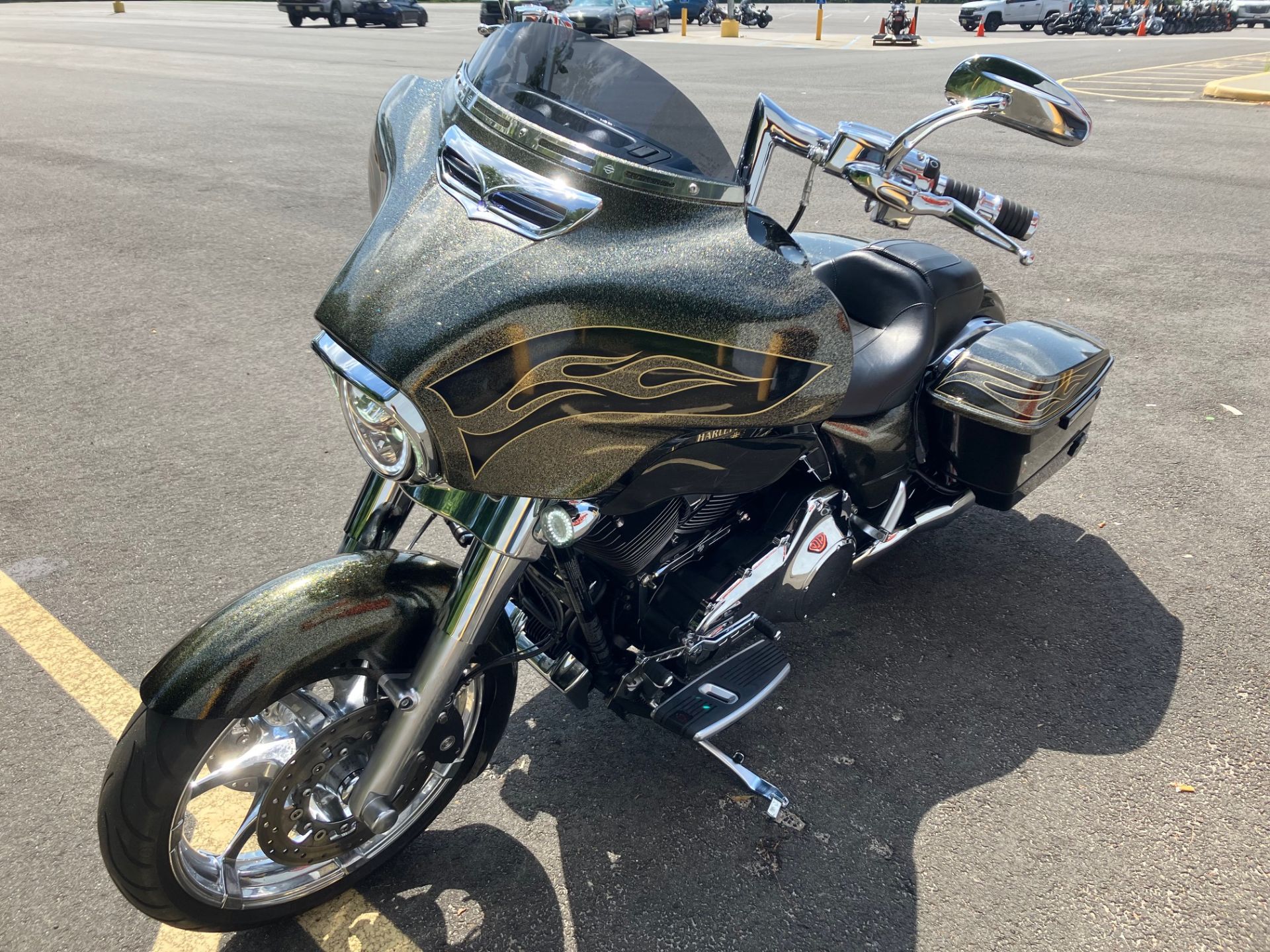 2016 Harley-Davidson STREET GLIDE SPECIAL in West Long Branch, New Jersey - Photo 4