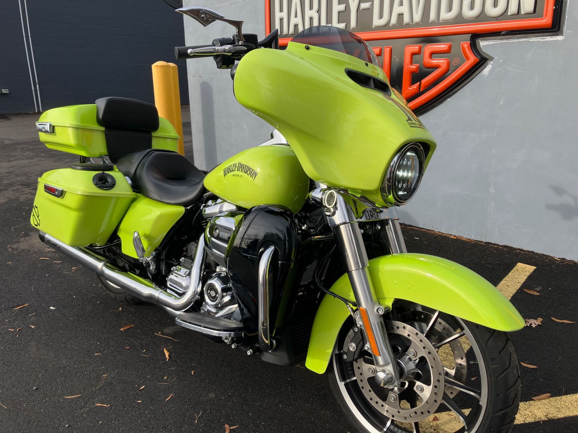 2021 Harley-Davidson STREET GLIDE in West Long Branch, New Jersey - Photo 2