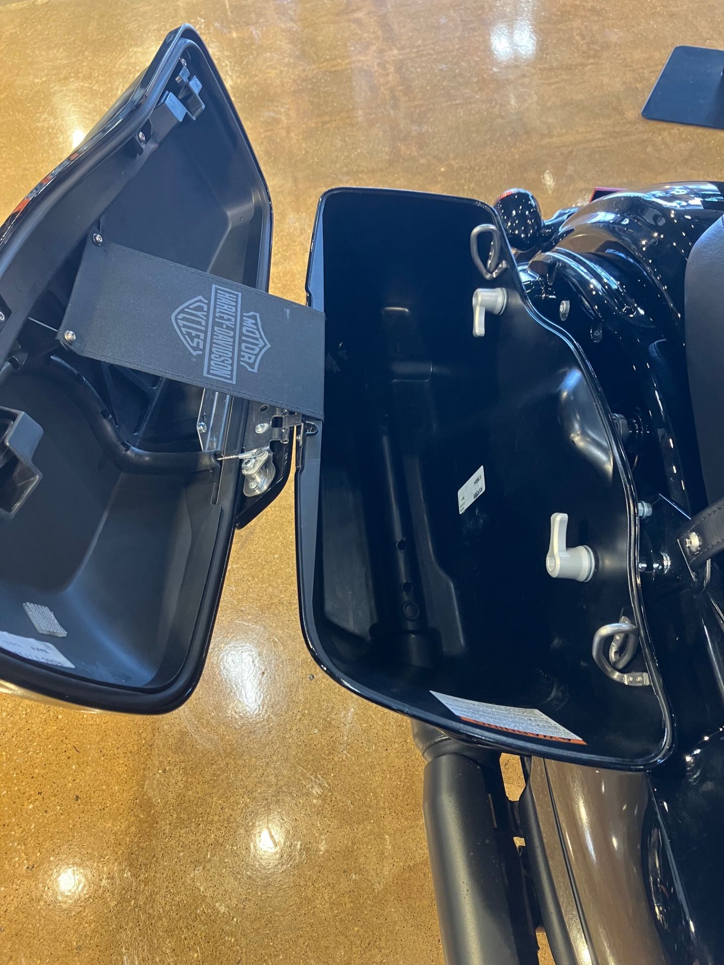 2018 Harley-Davidson STREET GLIDE SPECIAL in West Long Branch, New Jersey - Photo 15