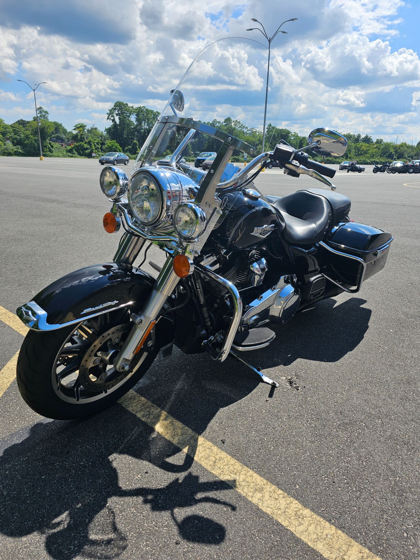 2017 Harley-Davidson ROAD KING in West Long Branch, New Jersey - Photo 4