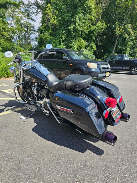 2017 Harley-Davidson ROAD KING in West Long Branch, New Jersey - Photo 6