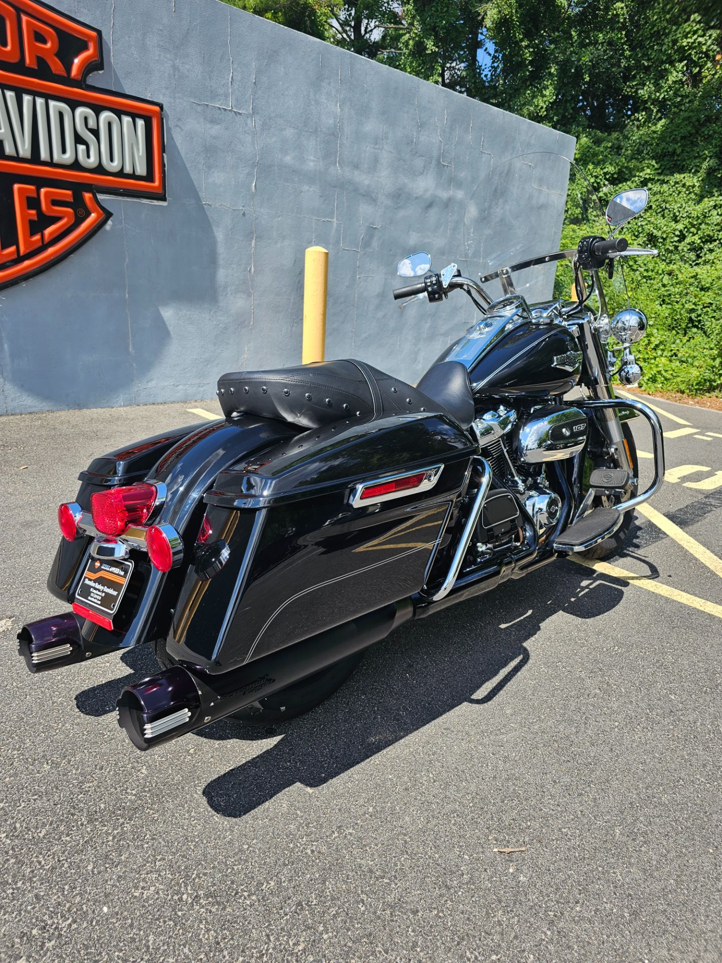 2017 Harley-Davidson ROAD KING in West Long Branch, New Jersey - Photo 8