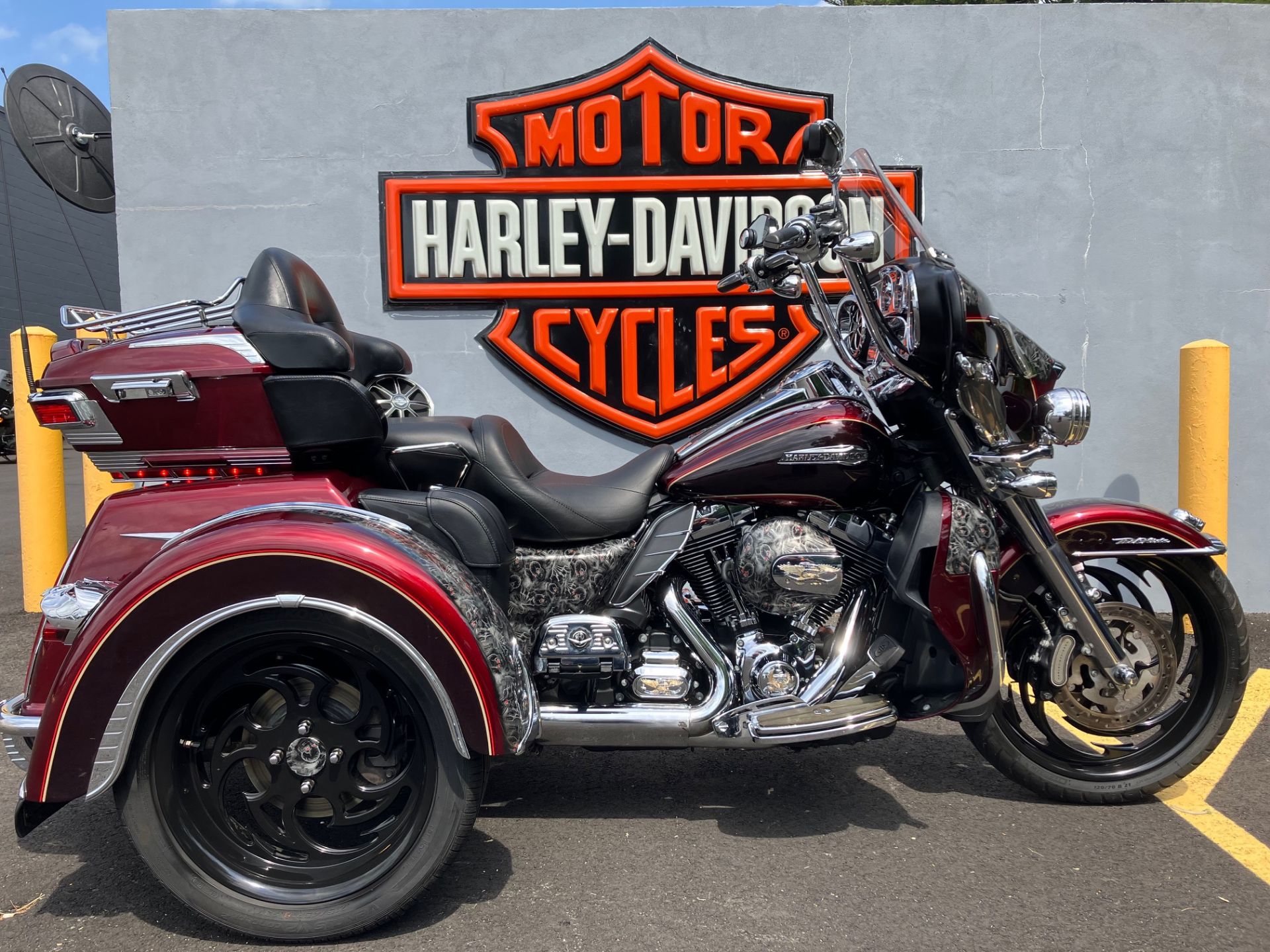 2014 Harley-Davidson TRI GLIDE ULTRA CLASSIC in West Long Branch, New Jersey - Photo 1