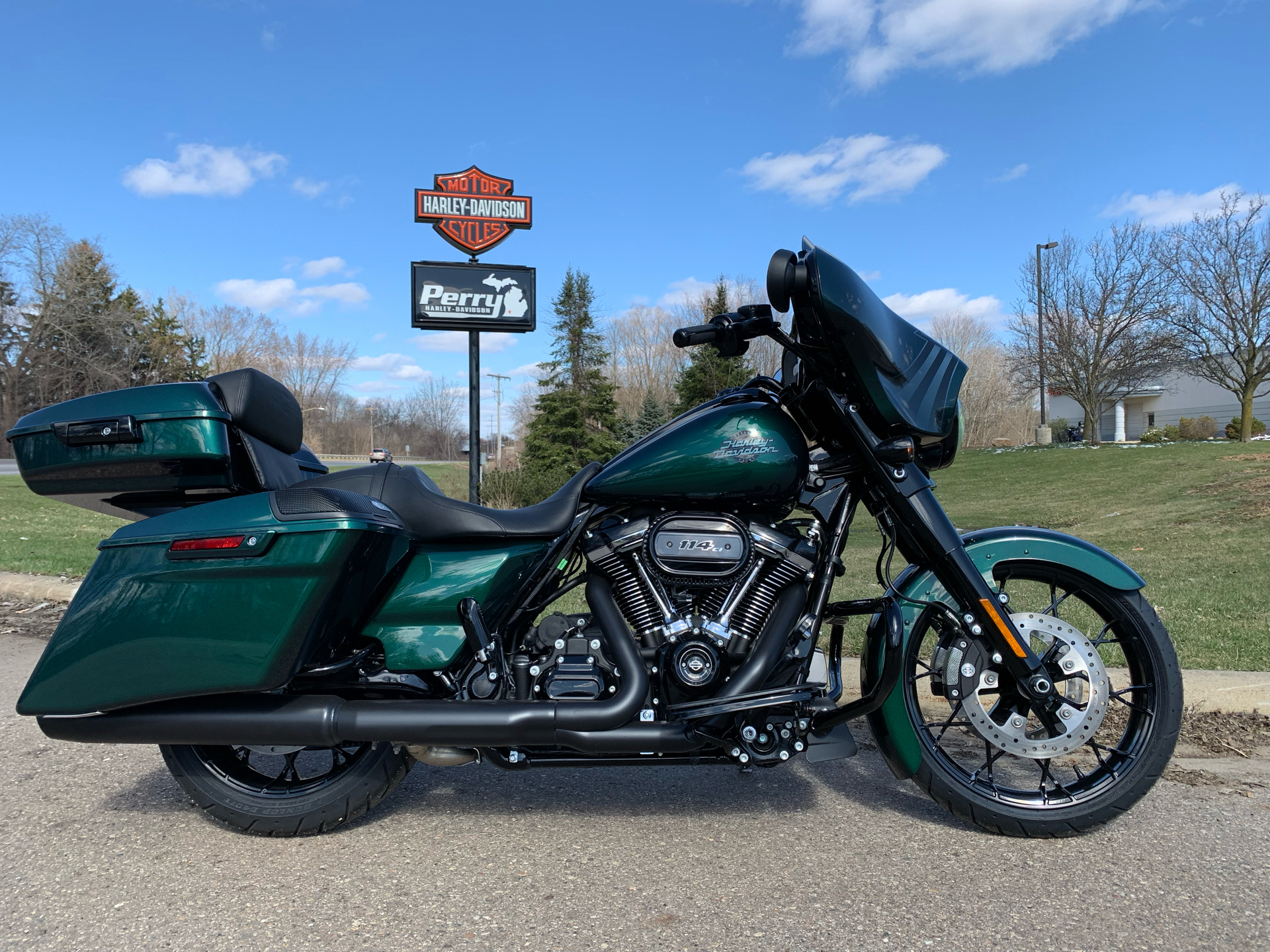 2022 Harley-Davidson Street Glide® in Portage, Michigan - Photo 12