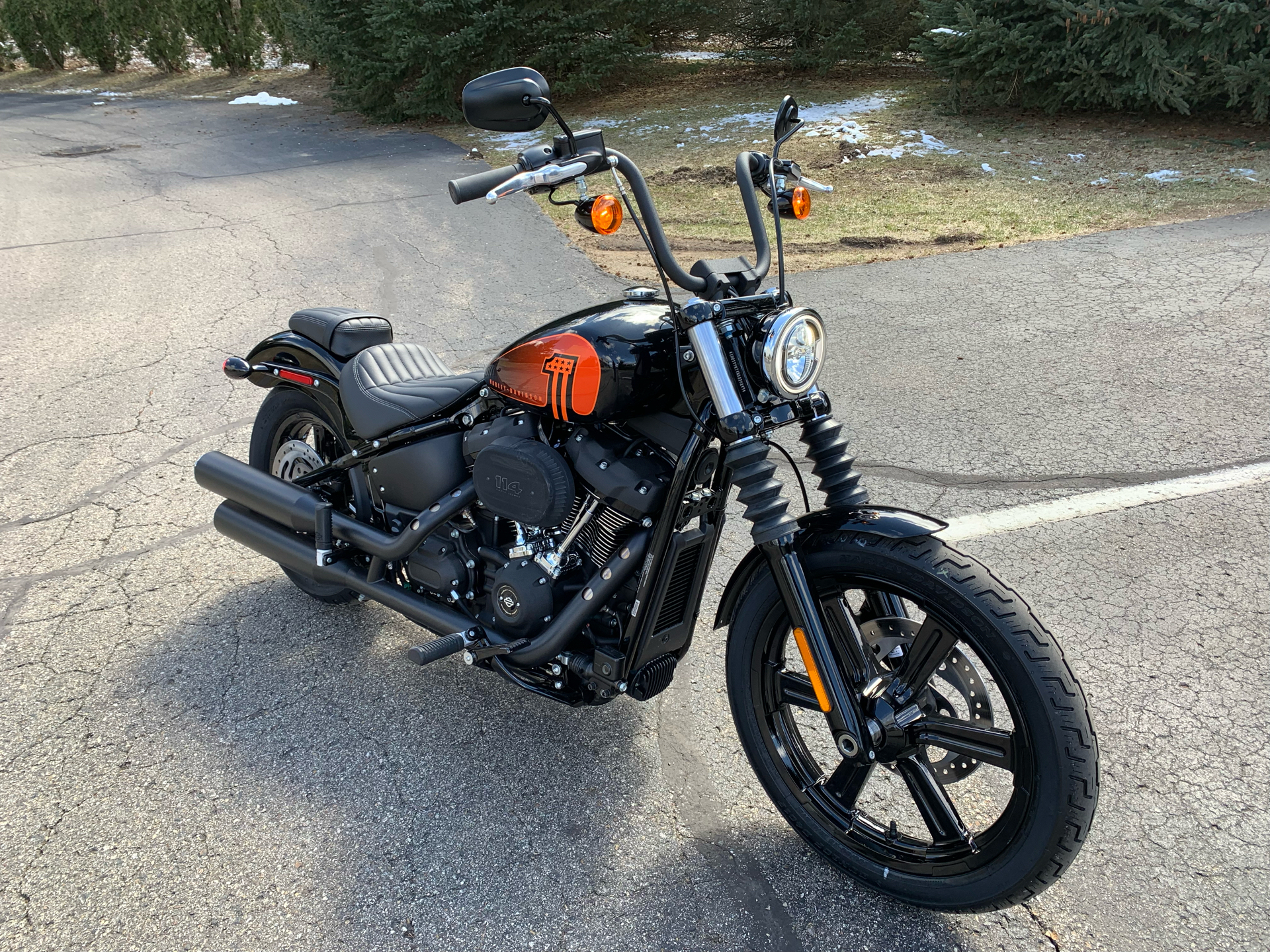 2023 Harley-Davidson Street Bob® 114 in Portage, Michigan - Photo 6