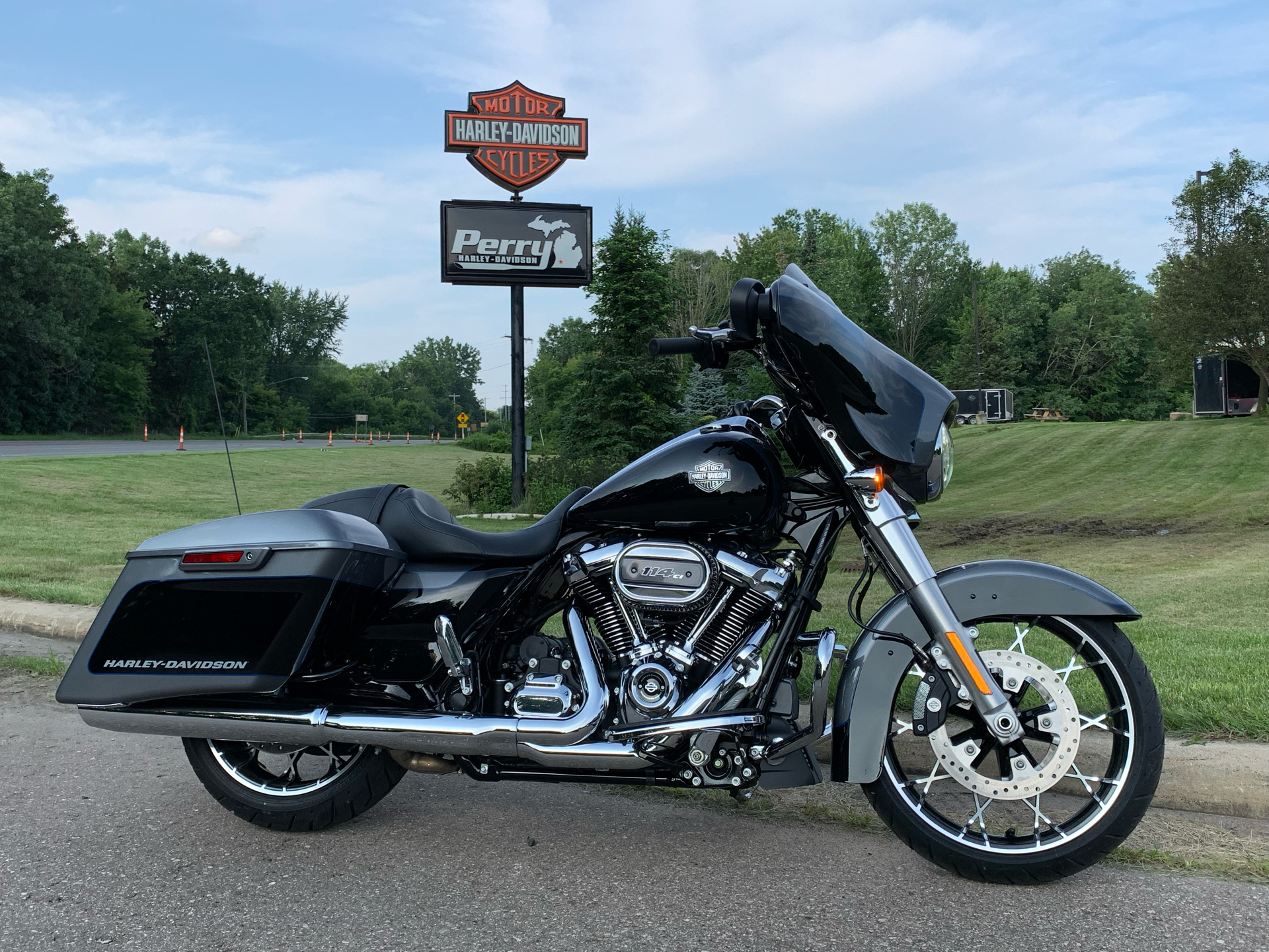 New 2021 Harley Davidson Street Glide Special Motorcycles In Portage Mi N A Gauntlet Gray Metallic Vivid Black Chrome Option