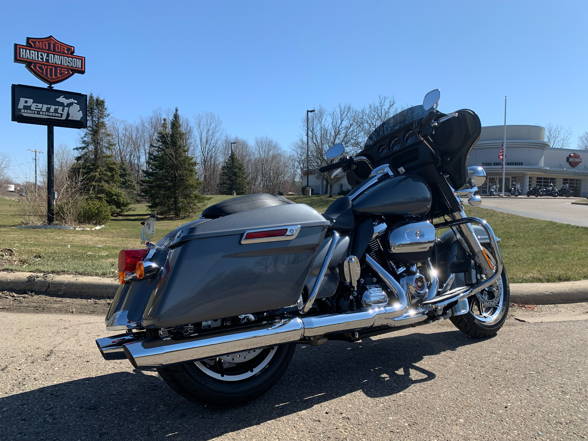 2023 Harley-Davidson Electra Glide Standard in Portage, Michigan - Photo 8