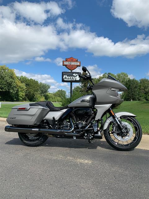 2023 Harley-Davidson CVO™ Road Glide® in Portage, Michigan - Photo 2