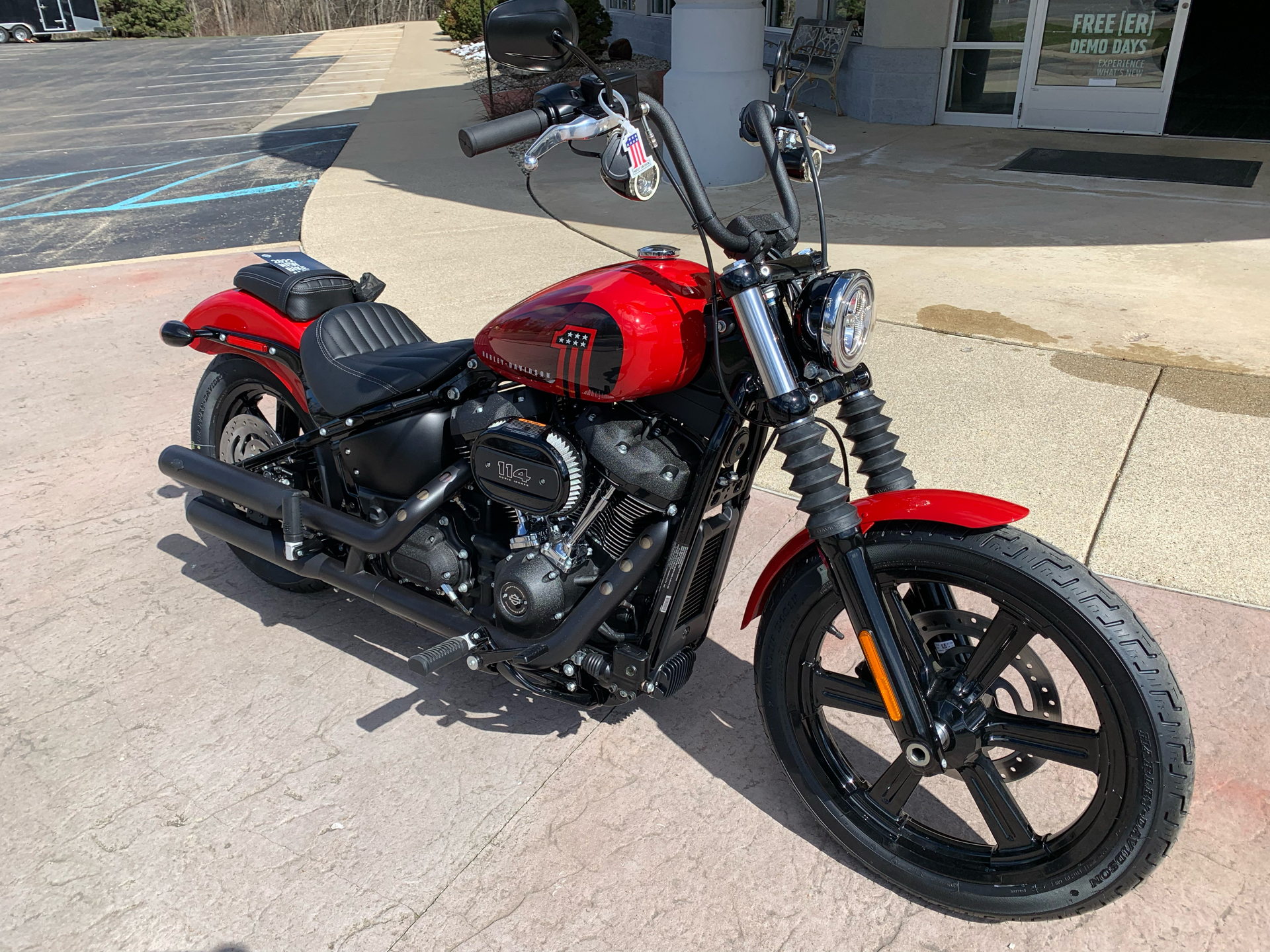 2022 Harley-Davidson Street Bob® 114 in Portage, Michigan - Photo 7