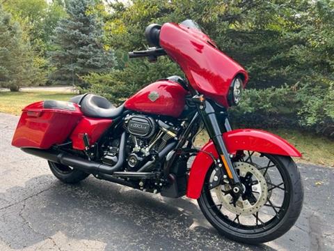 2022 Harley-Davidson Street Glide® Special in Portage, Michigan - Photo 2