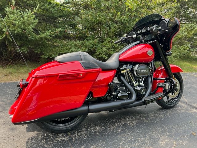 2022 Harley-Davidson Street Glide® Special in Portage, Michigan - Photo 5