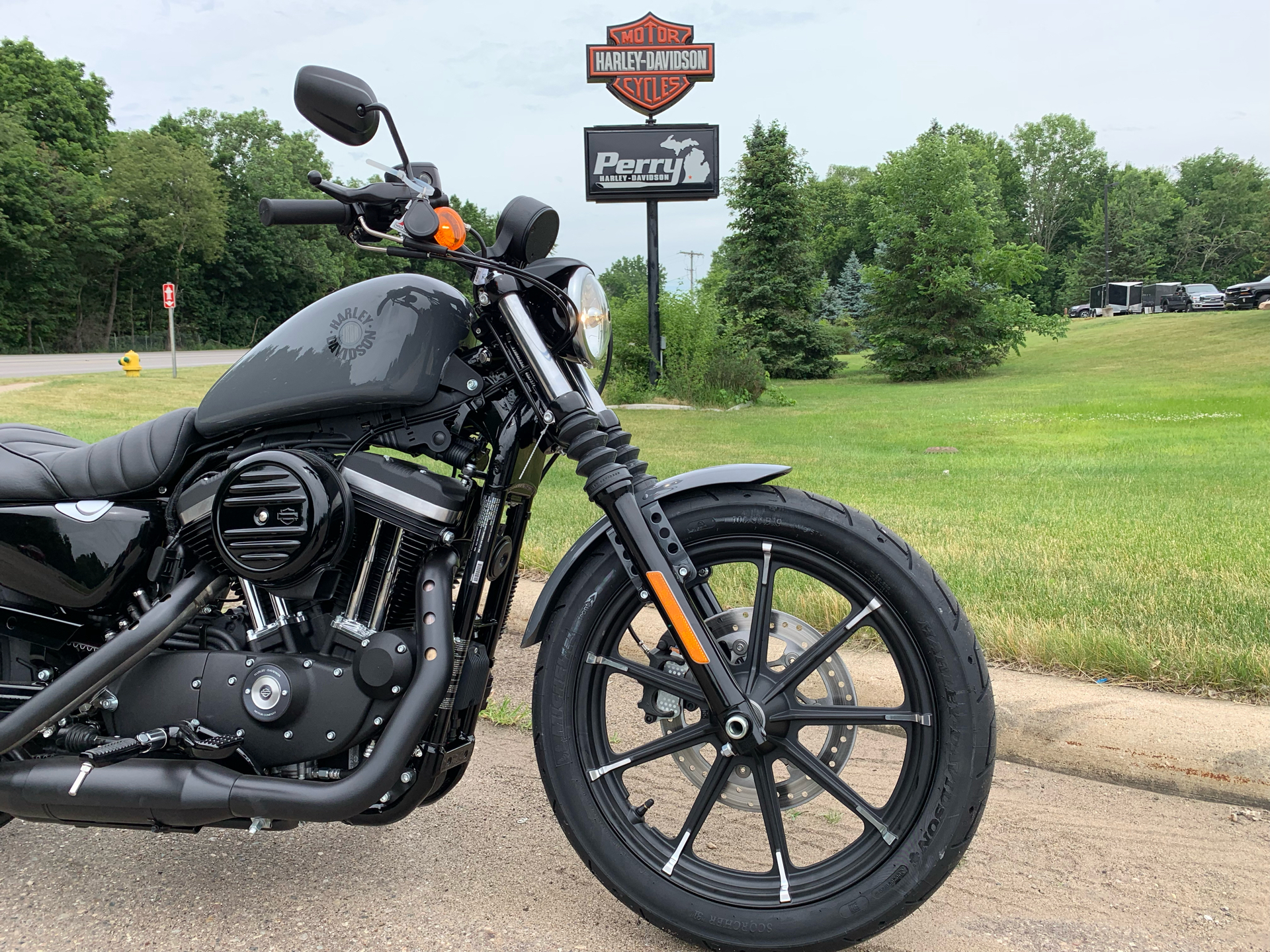 2022 Harley-Davidson Iron 883™ in Portage, Michigan - Photo 5