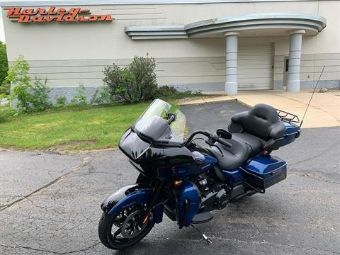 2022 Harley-Davidson Road Glide® Limited in Portage, Michigan - Photo 9
