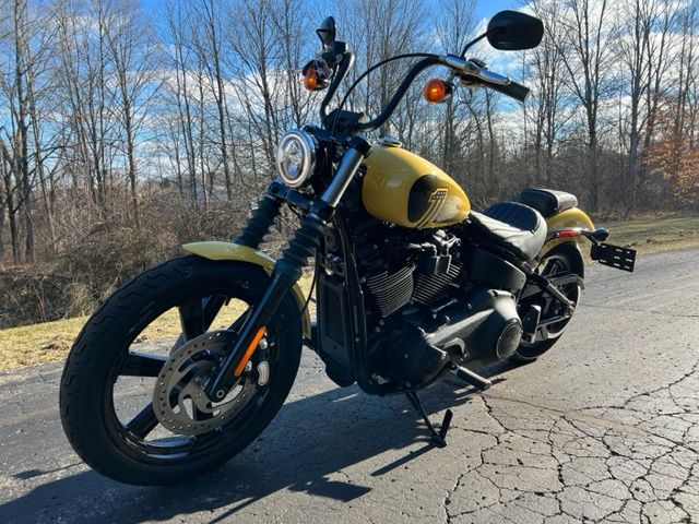 2023 Harley-Davidson Street Bob® 114 in Portage, Michigan - Photo 11