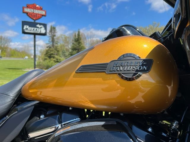 2023 Harley-Davidson Road Glide® Limited in Portage, Michigan - Photo 2