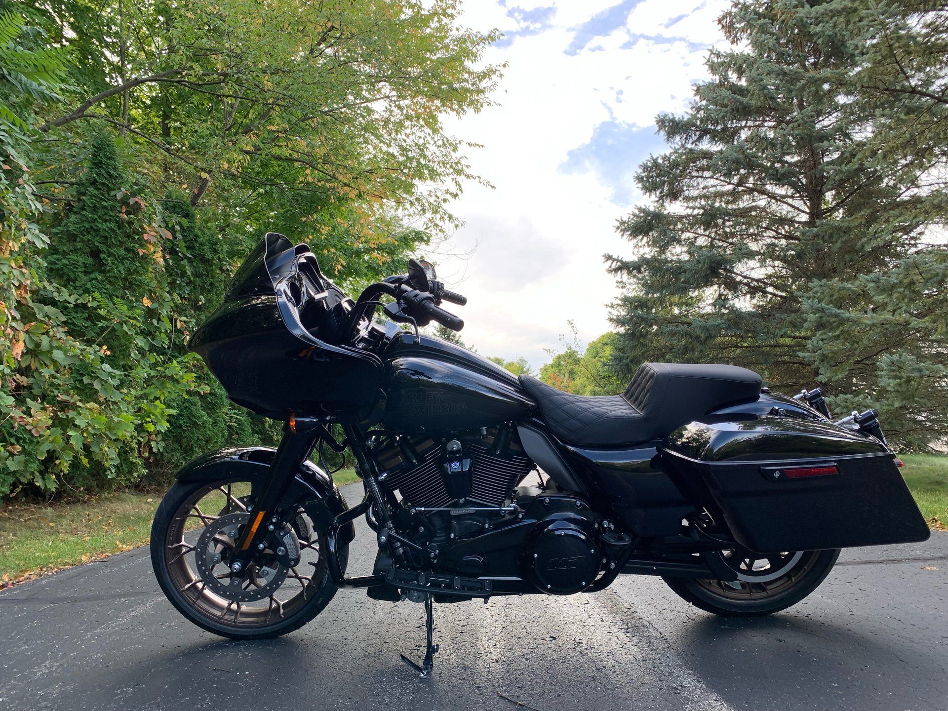 2022 Harley-Davidson Road Glide® ST in Portage, Michigan - Photo 8