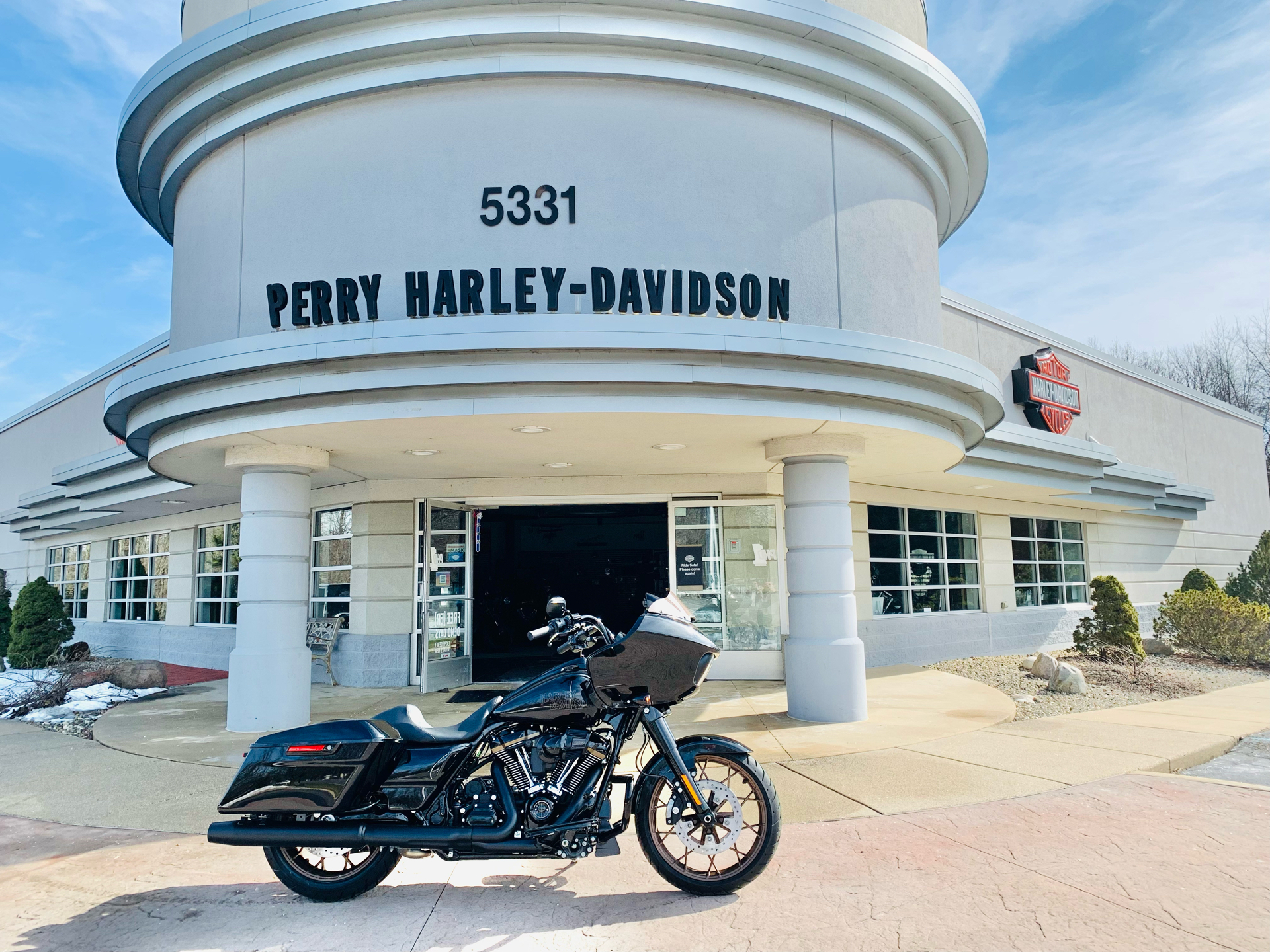 2022 Harley-Davidson Road Glide® ST in Portage, Michigan - Photo 3