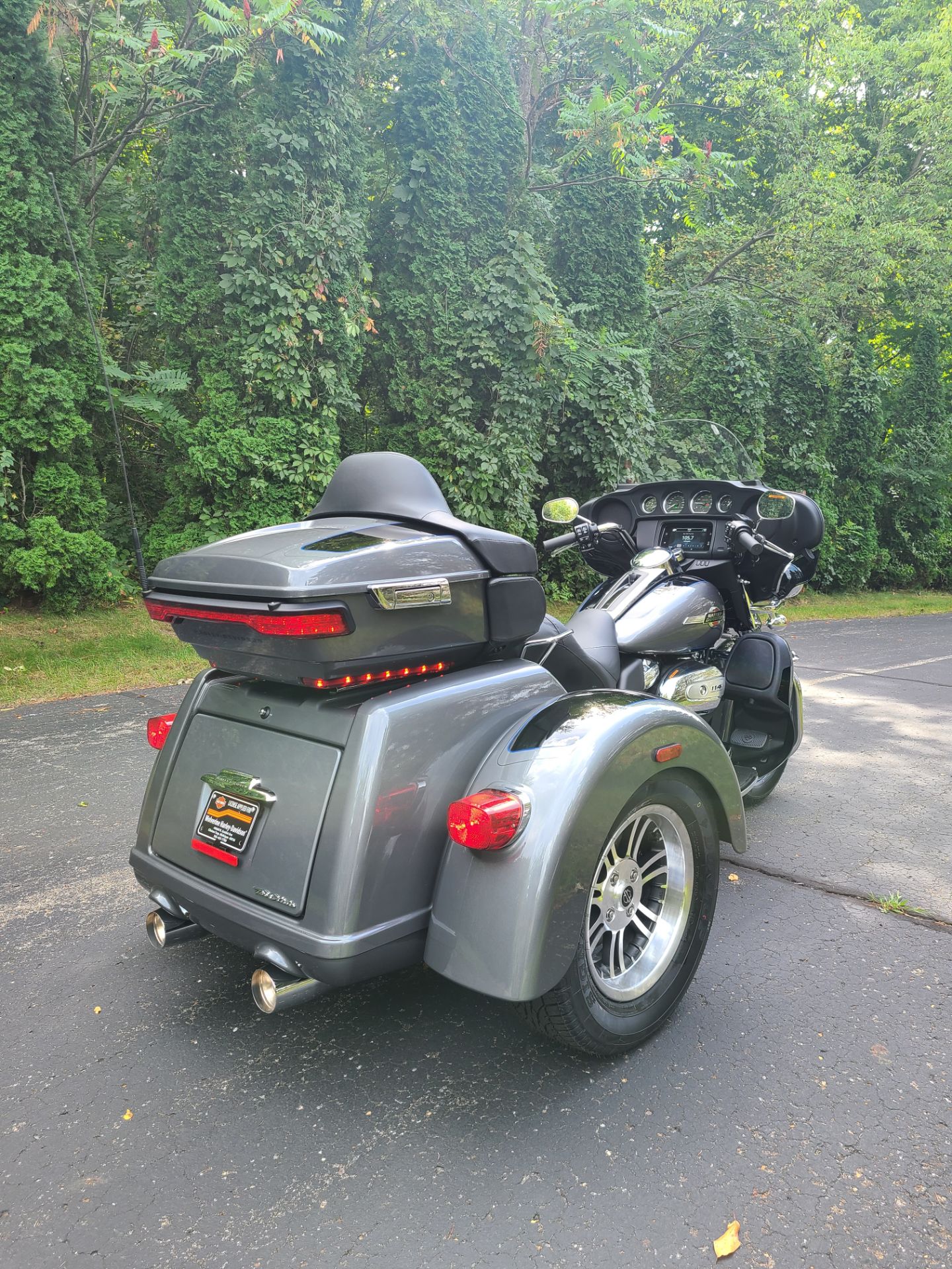 2022 Harley-Davidson Tri Glide® Ultra in Portage, Michigan - Photo 3