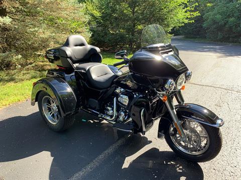 2022 Harley-Davidson Tri Glide® Ultra in Portage, Michigan - Photo 4