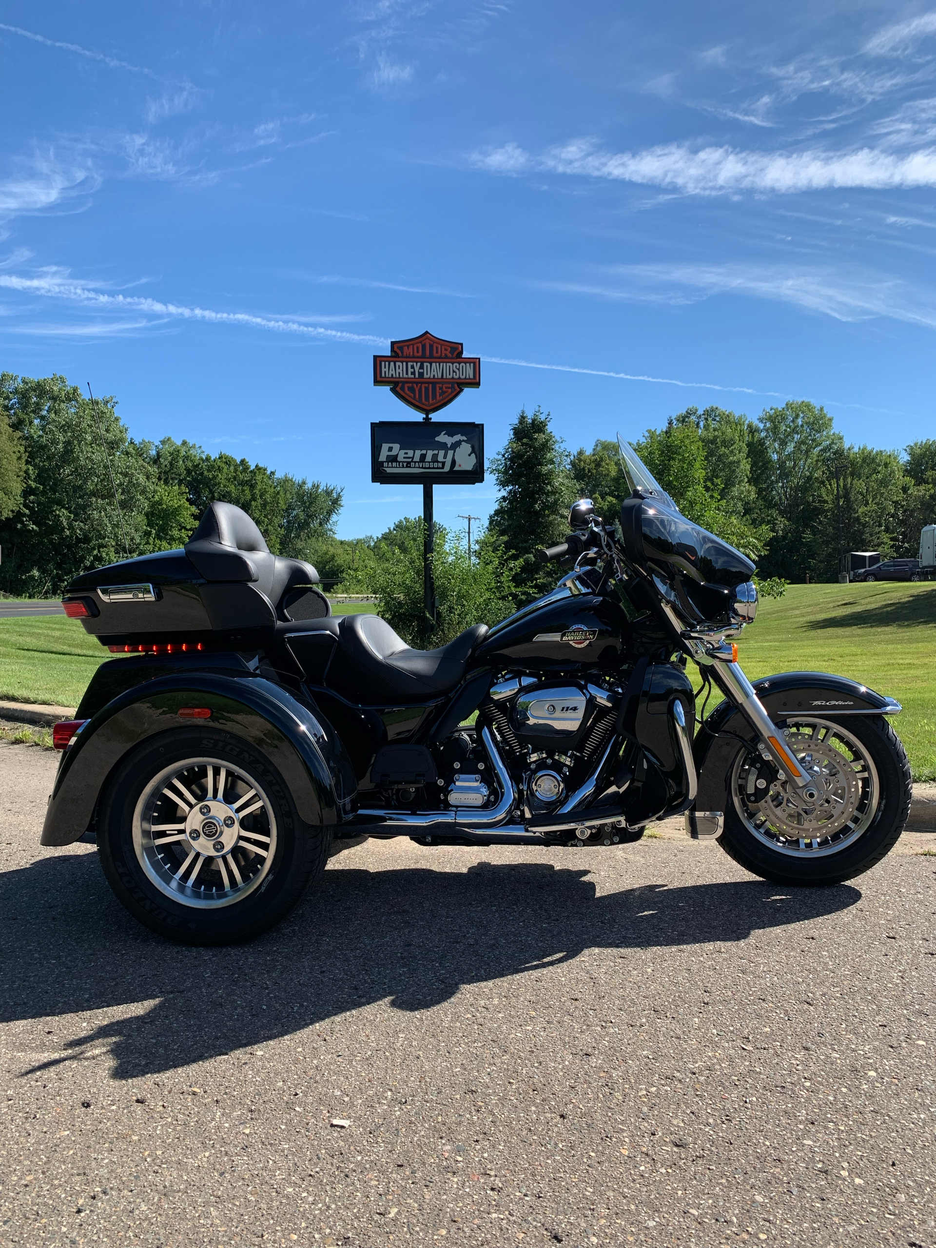 2022 Harley-Davidson Tri Glide® Ultra in Portage, Michigan - Photo 10