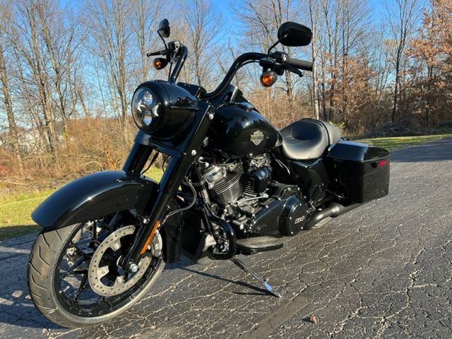 2022 Harley-Davidson Road King® Special in Portage, Michigan - Photo 10