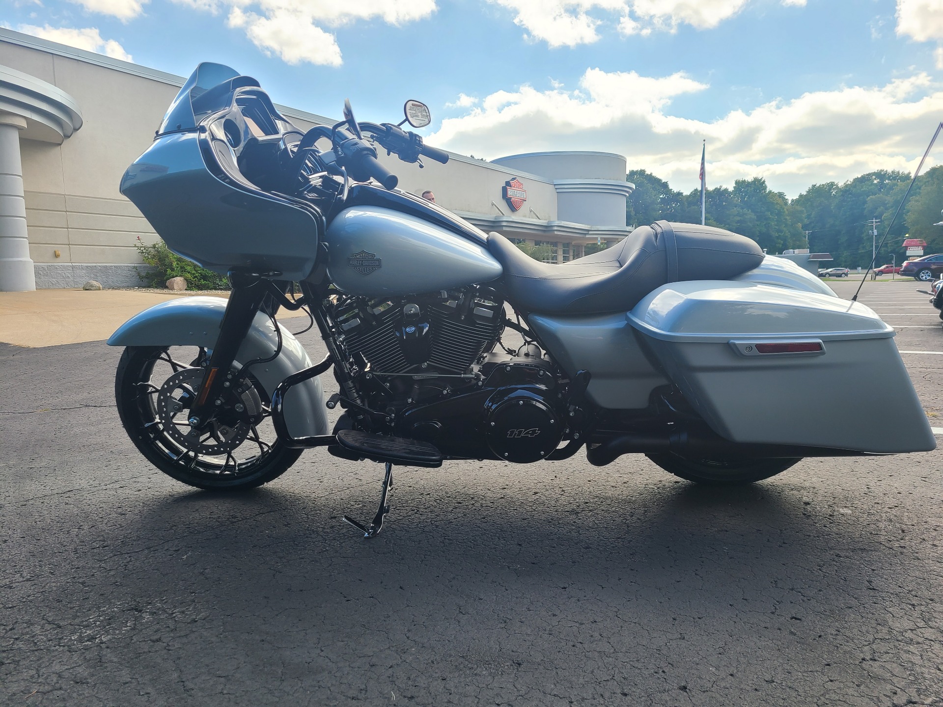 2023 Harley-Davidson Road Glide® Special in Portage, Michigan - Photo 7