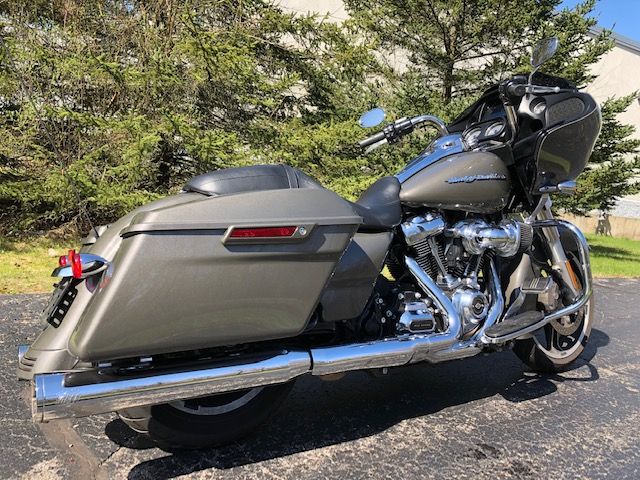 2019 Harley-Davidson Road Glide® in Portage, Michigan - Photo 4